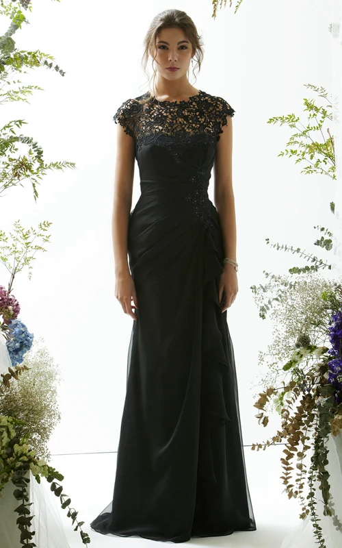 Langes, ärmelloses Chiffon-Abendkleid mit Spitze, Schmucksteinen, Perlenstickerei und Drapierung
