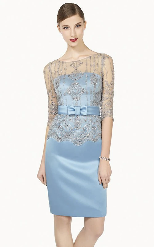 Kurzes, figurbetontes Satin-Abendkleid mit Illusionsausschnitt an Hals und Rücken, Schleifengürtel und halblangen Ärmeln