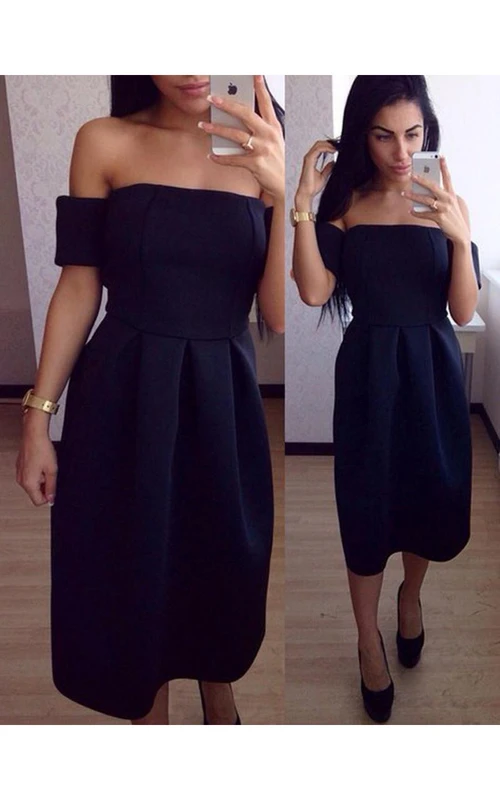 Vestido de satén plisado con escote Bardot y largo hasta la rodilla