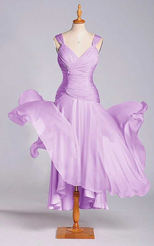 A-Linien-Chiffonkleid mit V-Ausschnitt, Teelänge und abfallendem Saum