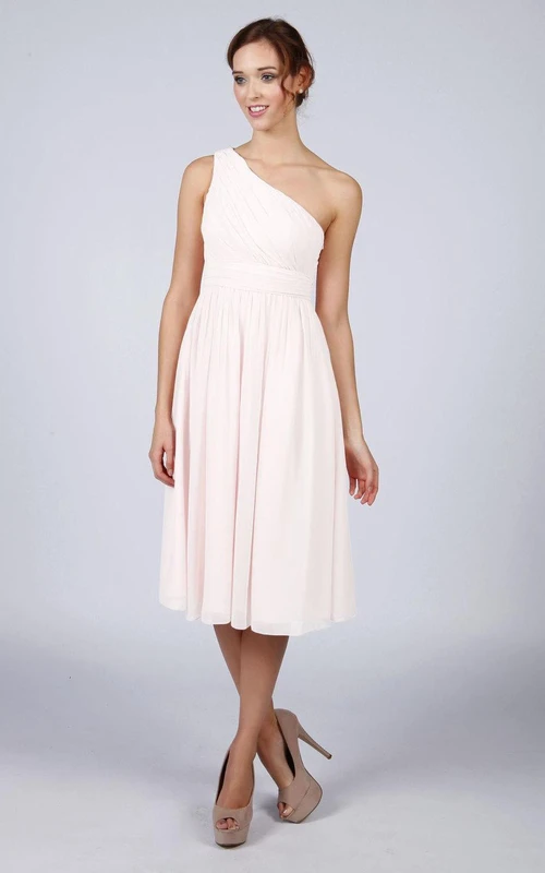 Kurzes, schulterfreies, plissiertes A-Linien-Chiffonkleid in Weiß