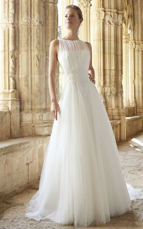 A-Linien-Brautkleid aus Tüll, lang, ärmellos, mit Applikationen und Schmucksteinen, transparentem Rücken und Rüschen