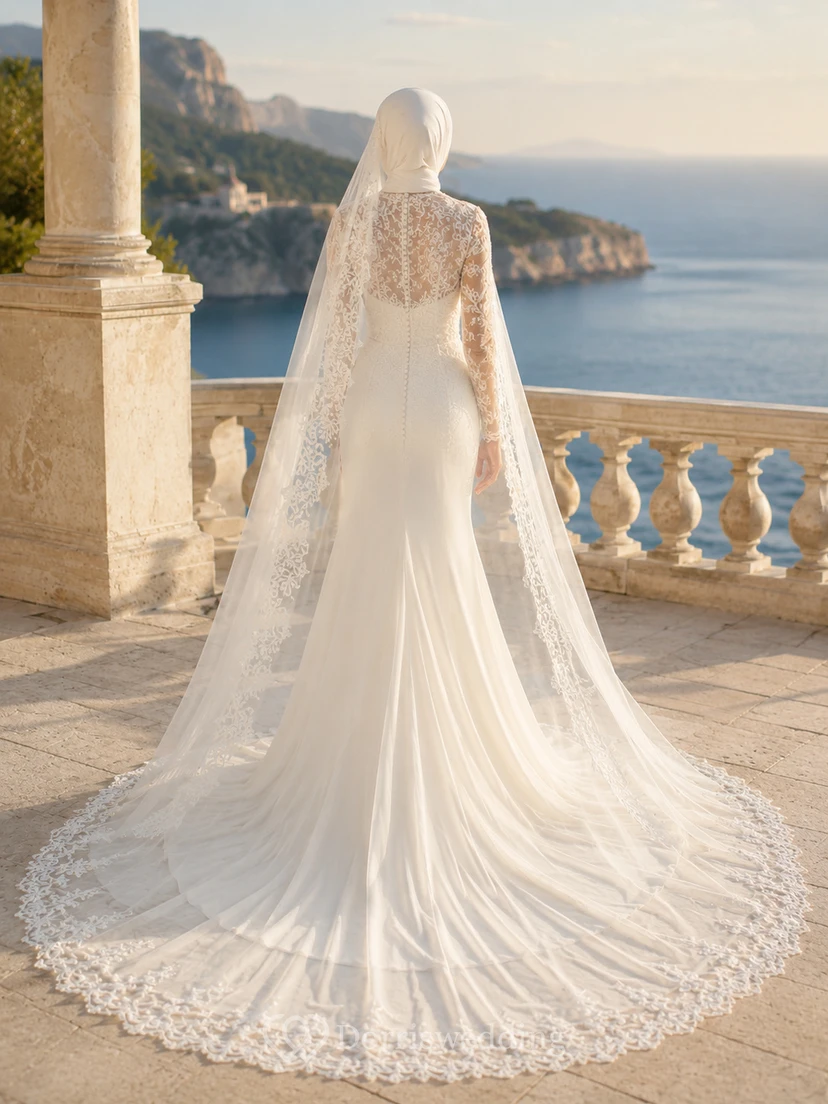 Schlichtes muslimisches Brautkleid in A-Linie mit Spitzencape-Ärmeln und Kathedralenschleppe view 2