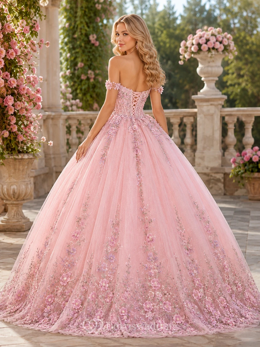 Vestido de fiesta formal de princesa para quinceañera, de lujo, color rosa, con hombros descubiertos, bordado floral y malla, estilo princesa. view 2