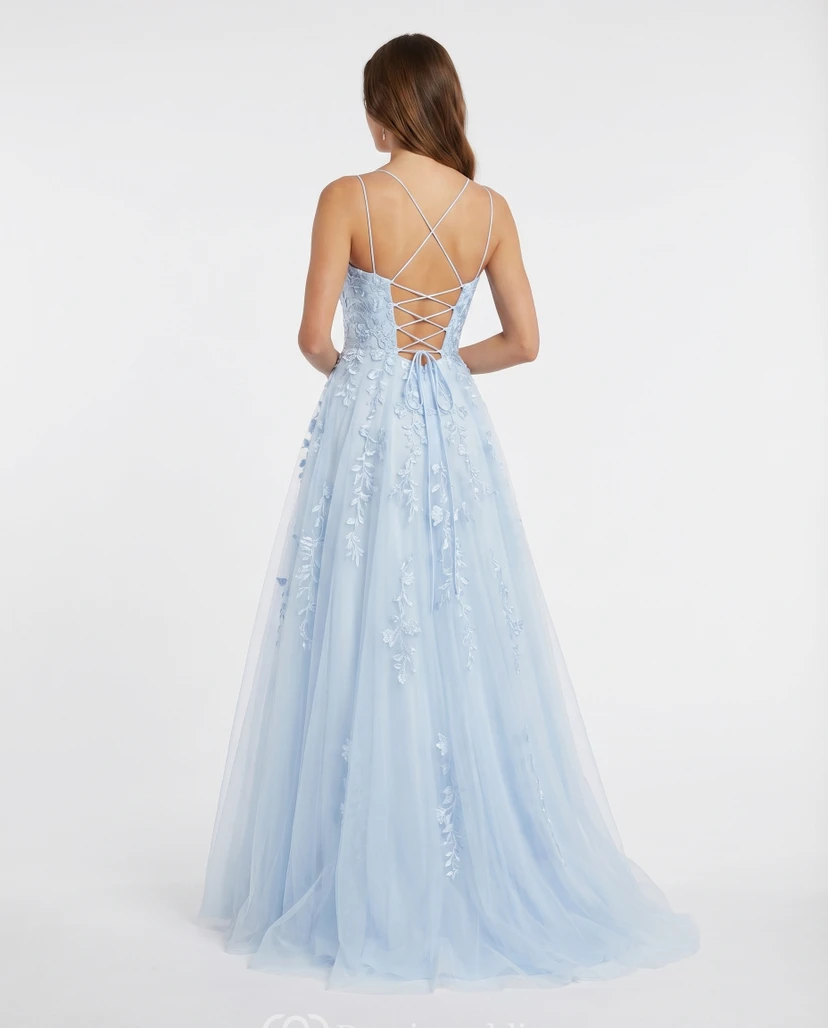 Himmelblaues, appliziertes Tüll-Abendkleid mit Spaghettiträgern view 2