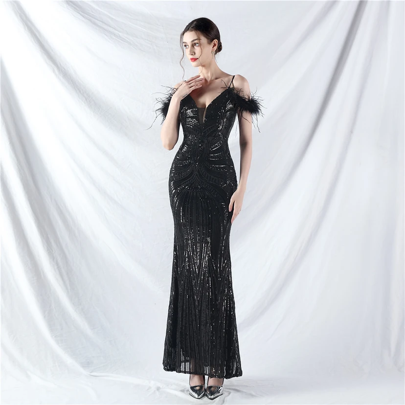 Vestido de noche con cuentas florales y plumas de avestruz elaboradas artesanalmente view 100