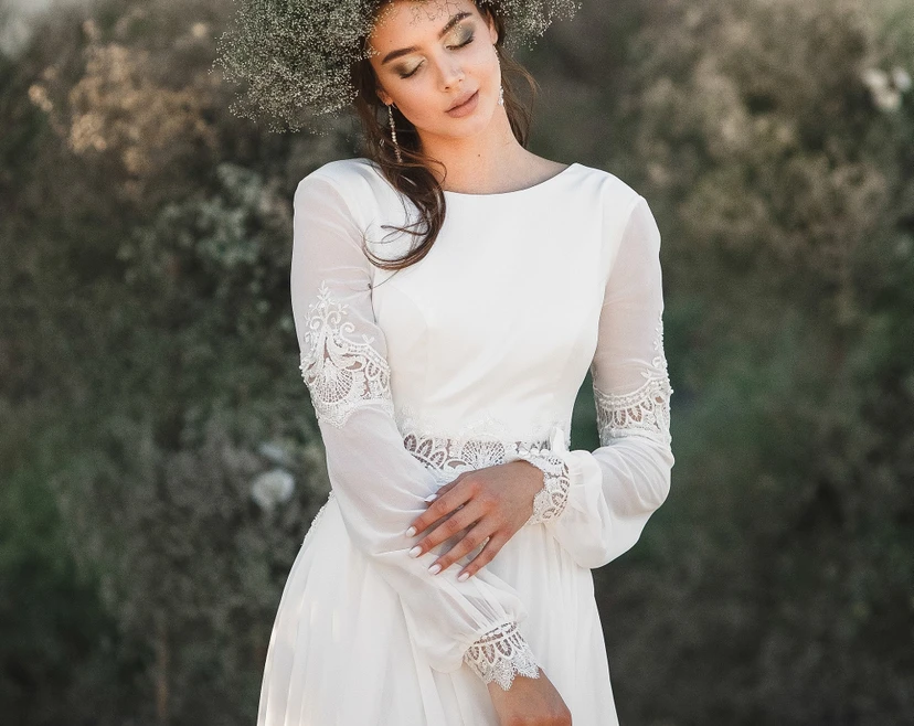 Schlichtes, langärmeliges Boho-Chiffon-Hochzeitskleid mit Rundhalsausschnitt und Chiffon-Muster, elegant für den Landhaus view 4