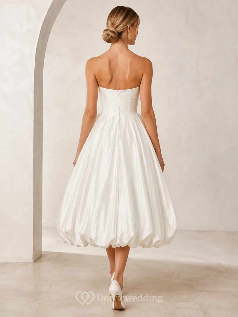 Vestido de novia vintage de corte A con escote corazón y falda abullonada, largo hasta la rodilla view 2