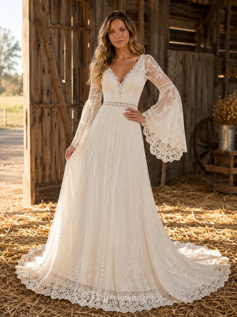 Vestido de novia rústico estilo bohemio con mangas acampanadas y encaje, ideal para bodas en granjas.