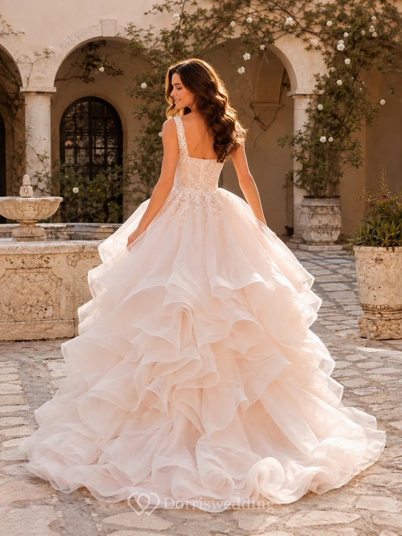 Vestido de gala sencillo, largo hasta el suelo, sin mangas, para ceremonia nupcial formal. view 2