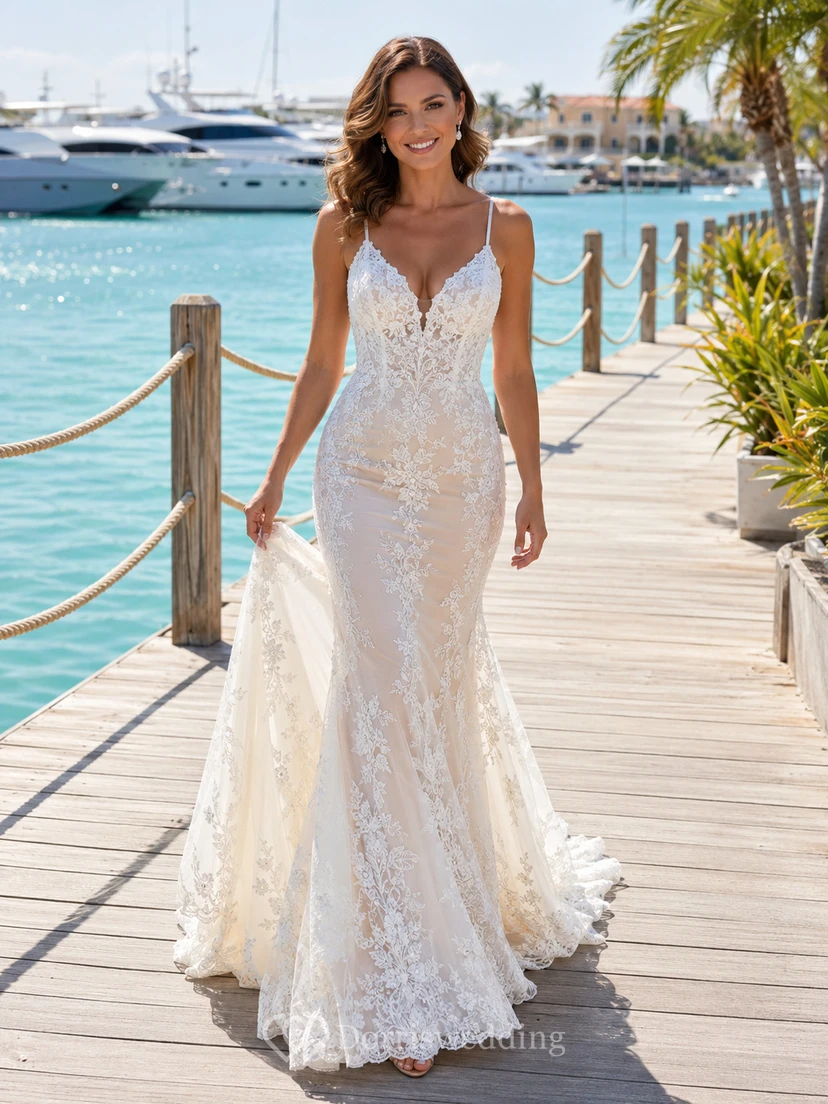 Robe de mariée Marina à bretelles spaghetti, décolleté en V, entièrement en dentelle, coupe sirène et traîne, style Marina