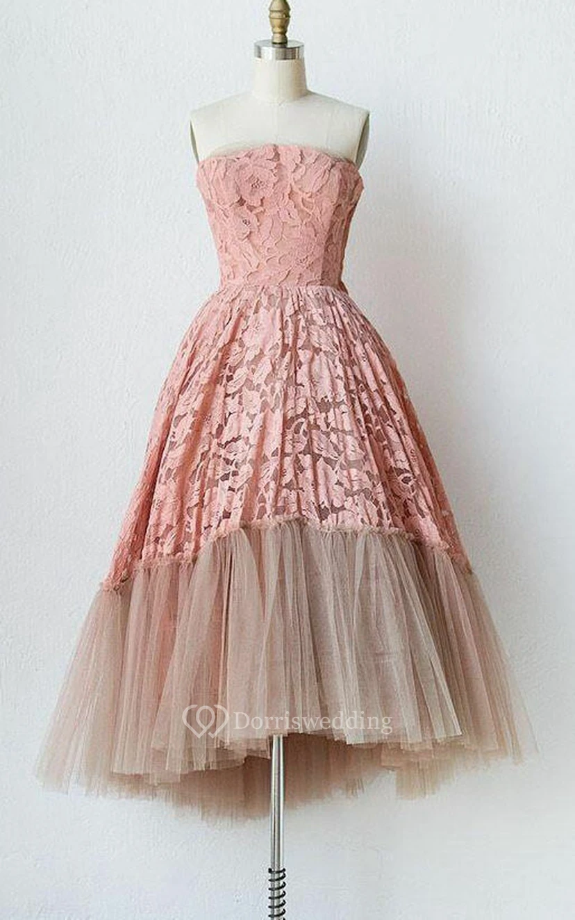 Vestido de encaje y tul sin tirantes, corte en A, largo hasta la rodilla view 3