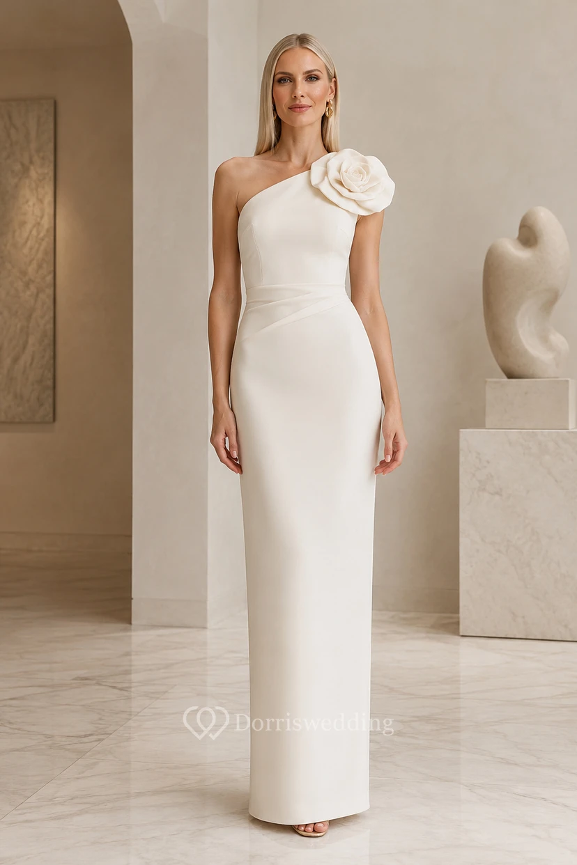 Abendkleid aus weißem Satin, Etuikleid, One-Shoulder, kurze Ärmel, bodenlang