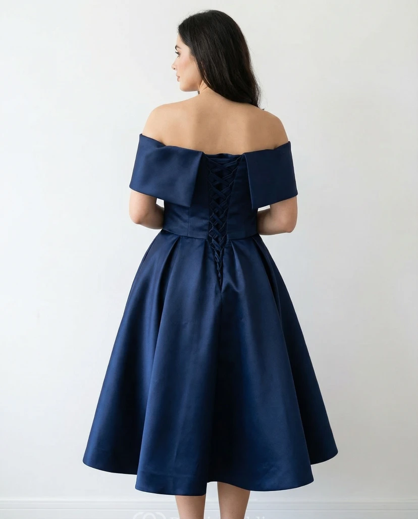 Robe sans manches en satin, longueur thé, croisée sur le devant view 2