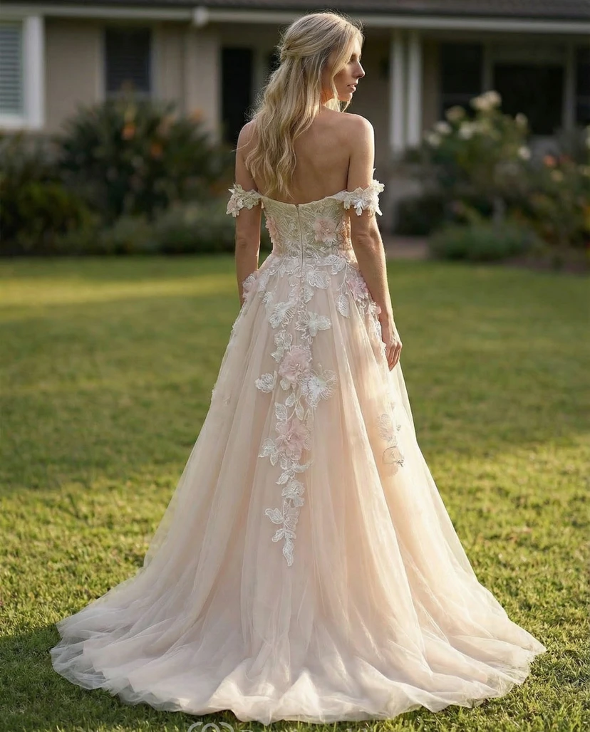 Robe de mariée 3D à fleurs, épaules dénudées, en tulle champagne, style bal view 2