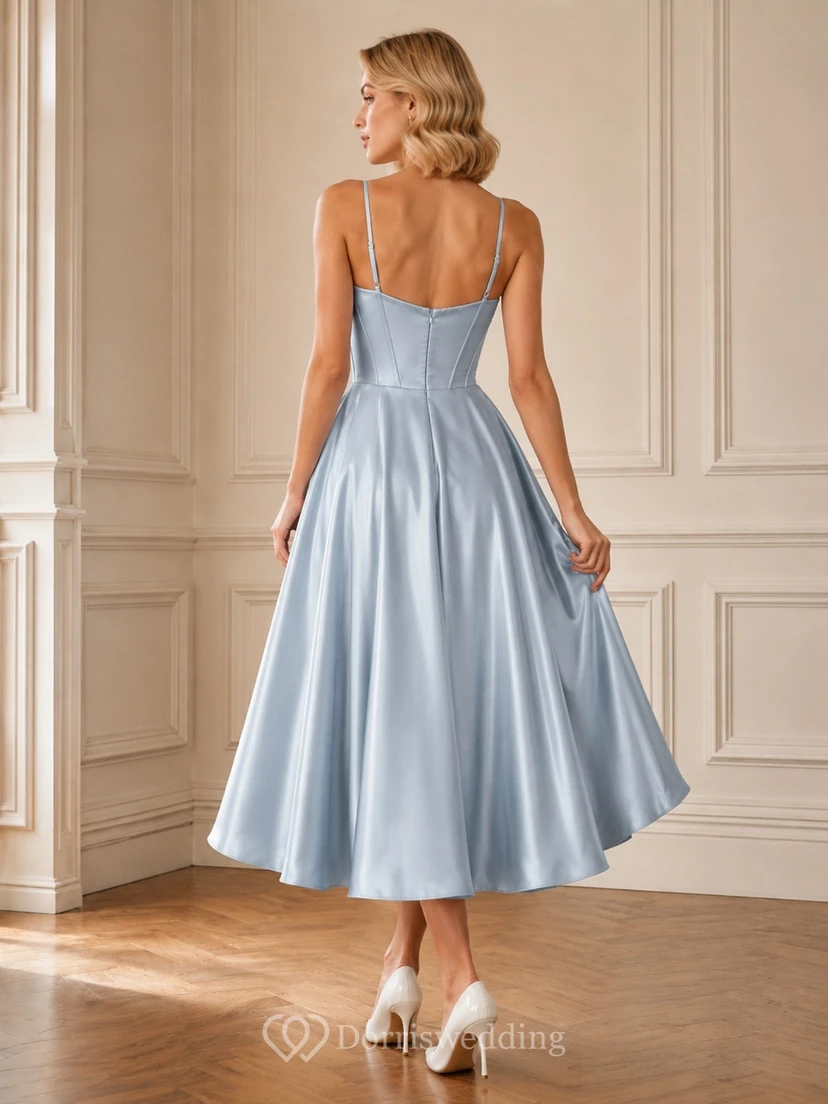 Himmelblaues, herzförmiges Cocktailkleid aus Satin mit Spaghettiträgern in A-Linie und Teelänge view 2