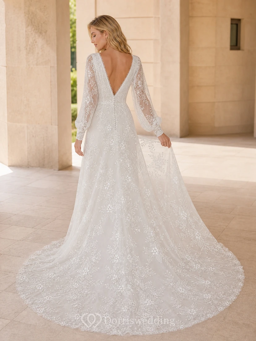 Vestido de novia de lujo con brillo floral, corte en A, escote en V, manga larga y largo hasta el suelo view 2