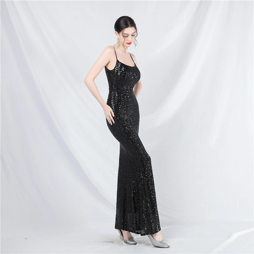 Hochwertiges, schillerndes Pailletten-Abendkleid mit Trägern view 4