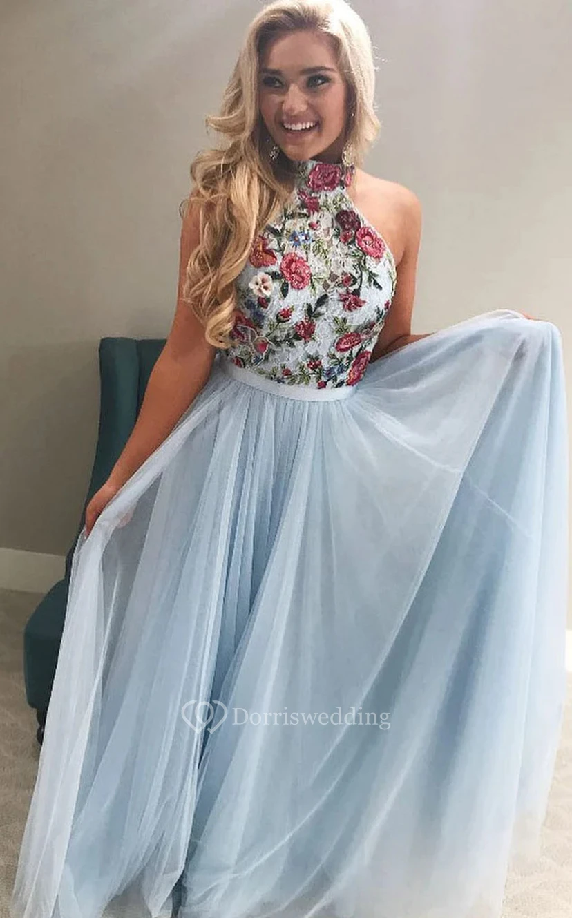Ärmelloses, hochgeschlossenes Empire-Abendkleid aus Tüll mit floralen Applikationen view 2