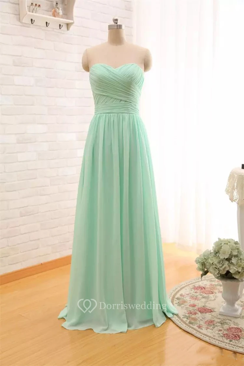 Vestido de dama de honor largo hasta el suelo, sin mangas, de gasa, con escote corazón y corte en A, con cremallera en la espalda. view 3
