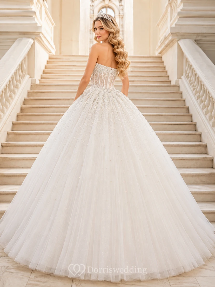 Vestido de fiesta formal de princesa de lujo color marfil, sin tirantes, con escote corazón, perlas y tul, ideal para quinceañeras. view 2