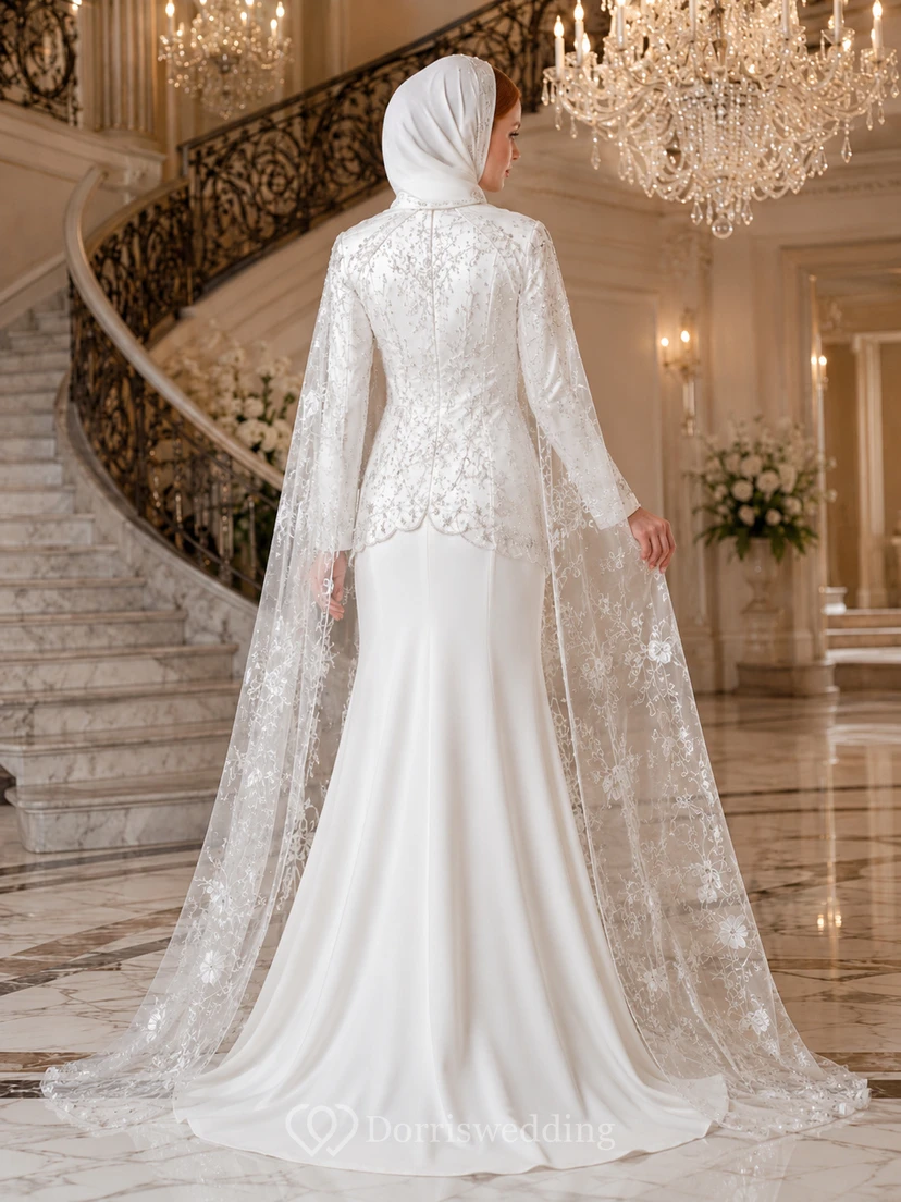 Robe de mariée deux pièces musulmane en dentelle, cape et satin, style fourreau, robe fourreau en satin et dentelle. view 2