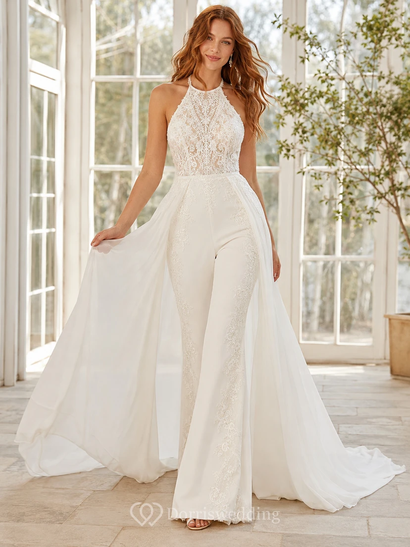 Combinaison de mariée bohème en dentelle à col montant et dos nu, avec surjupe amovible