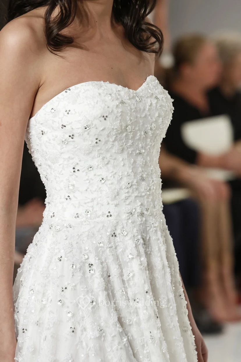 A-Line Sweetheart Sleeveless Maxi Appliqued Tulle Wedding Dress With Zipper Back And Beading view 3