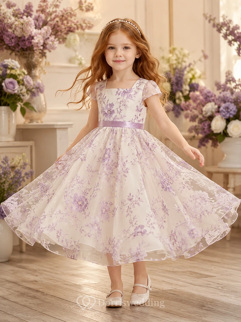 Robe de demoiselle d'honneur en organza à fleurs lavande, col carré, manches courtes, longueur genou, coupe trapèze