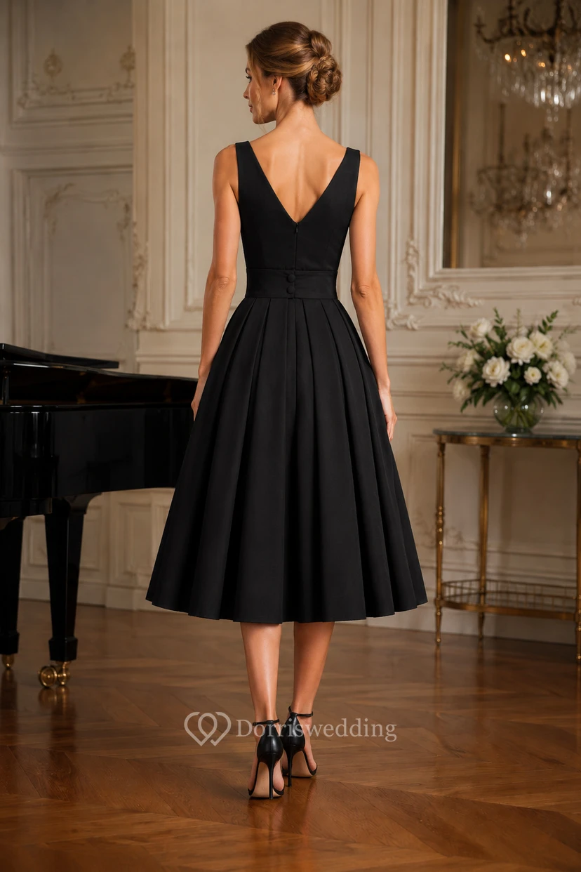 Robe trapèze sans manches arrivant au genou, à plis view 2