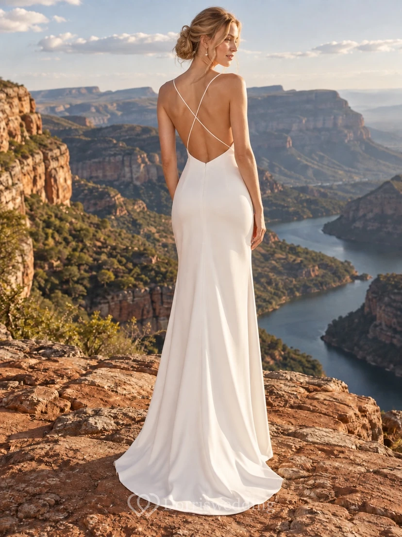 Vestido de novia sencillo de satén sin mangas con escote joya y tirantes cruzados en la espalda descubierta view 2