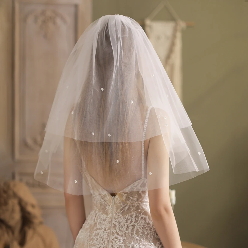 Soft Simple Style Two Tier Short Veil view 3