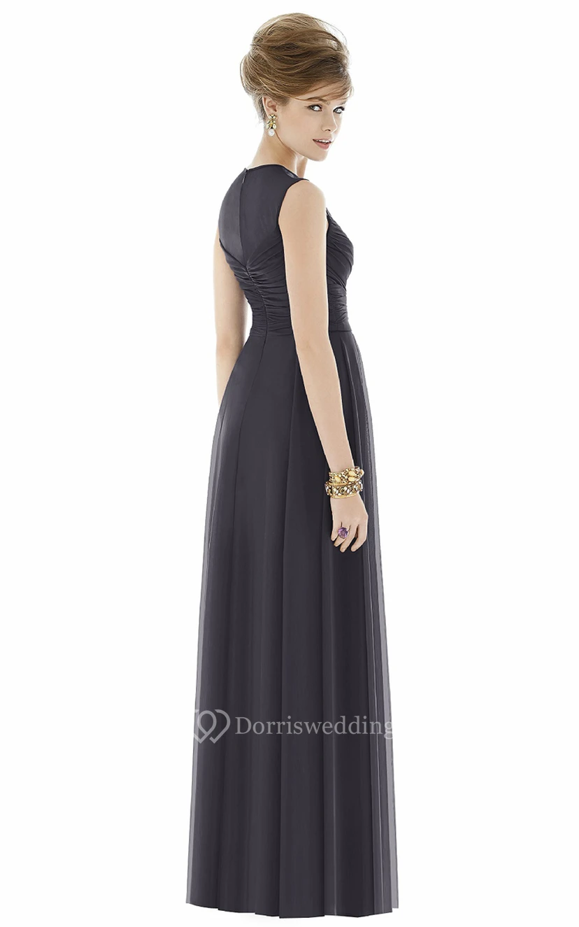 Feminine Sleeveless Pleated Floor-length Chiffon Dress With High Neck and Ruching view 2