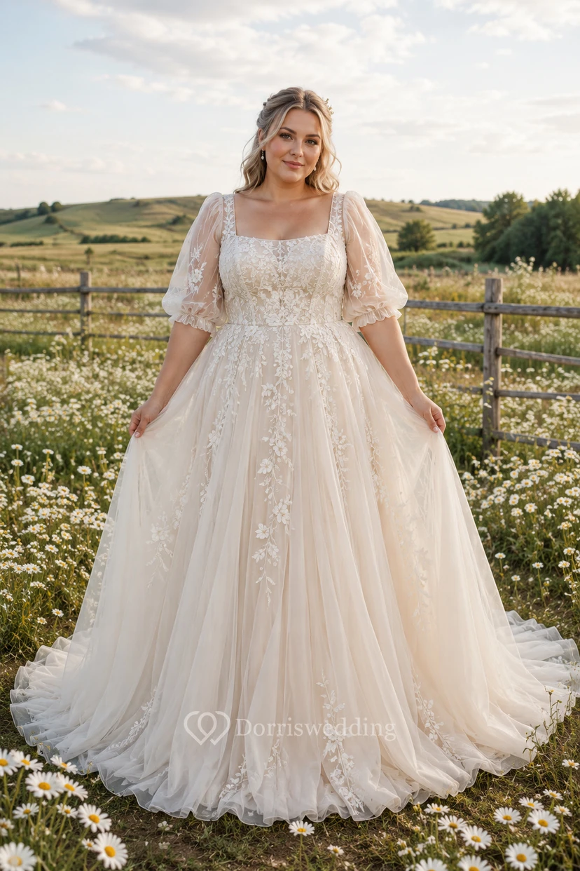 Vestido de novia de talla grande con escote cuadrado, encaje y corte en A, con mangas cortas transparentes.