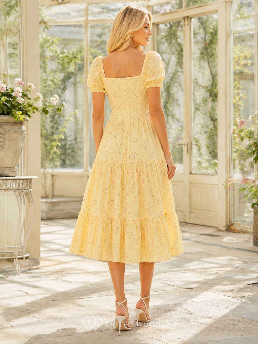 Robe romantique à fleurs de jonquille, col carré, manches bouffantes, coupe trapèze, longueur thé, style jardin. view 2