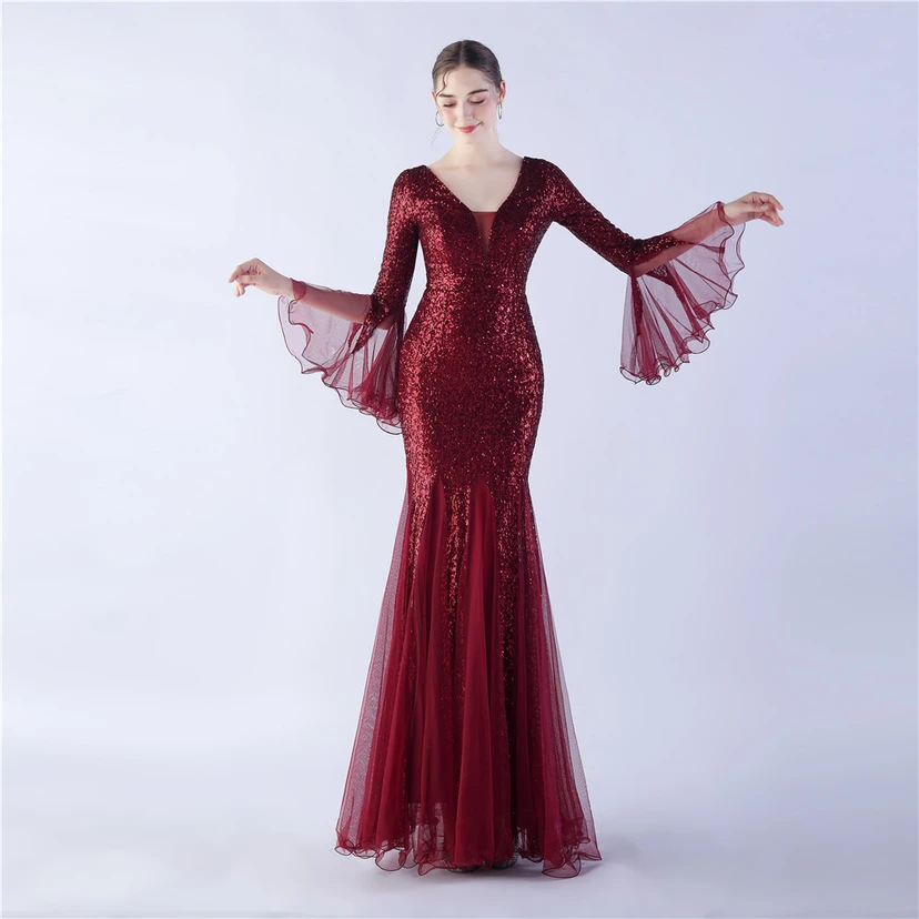Vestido de noche con lentejuelas, bordado de malla encriptada, estilo artesanal de seda de pez y borde ondulado. view 51