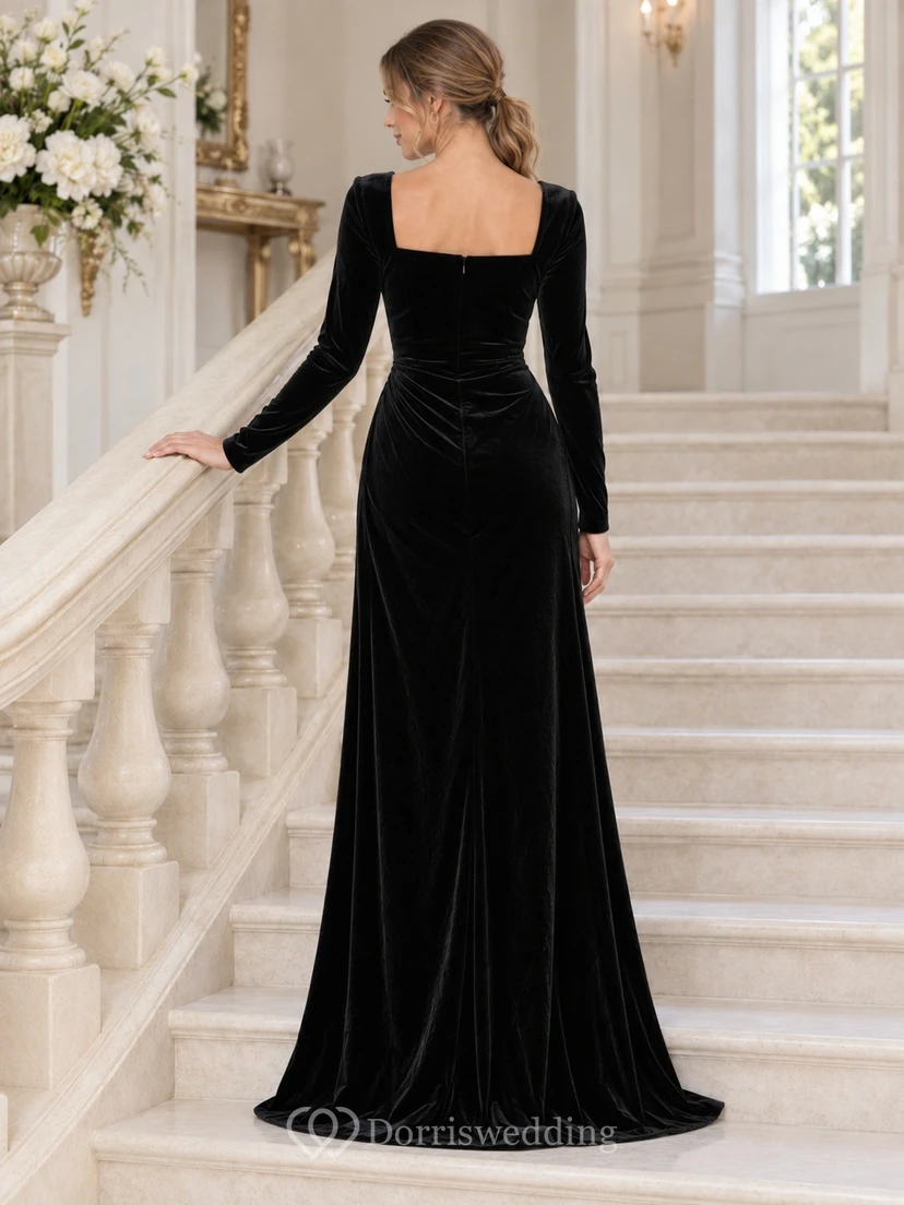 Vestido de gala negro de terciopelo, largo hasta el suelo, con escote cuadrado, mangas largas, cintura drapeada y abertura alta. view 2