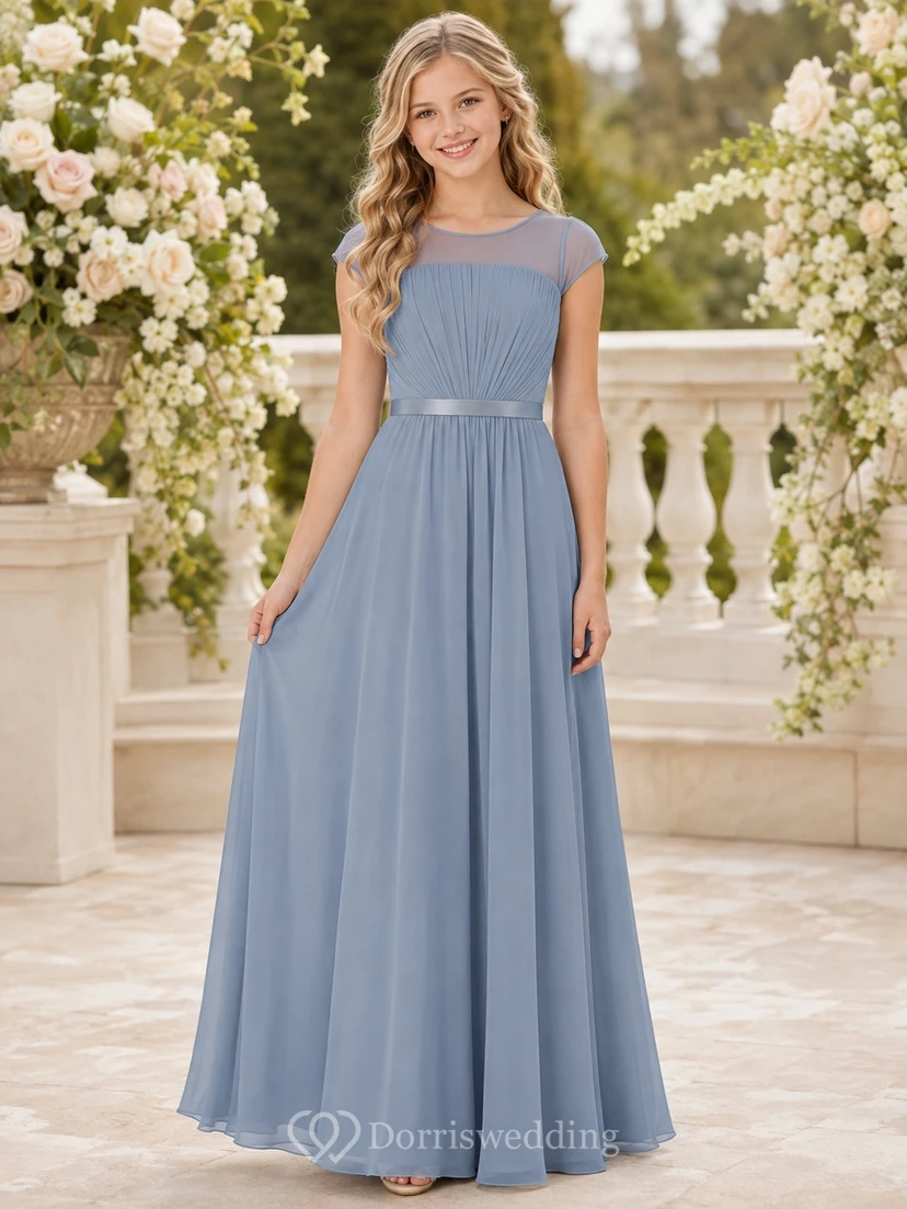 Elegantes, schieferblaues Brautjungfernkleid im A-Linien-Stil mit kurzen Ärmeln und Rundhalsausschnitt.