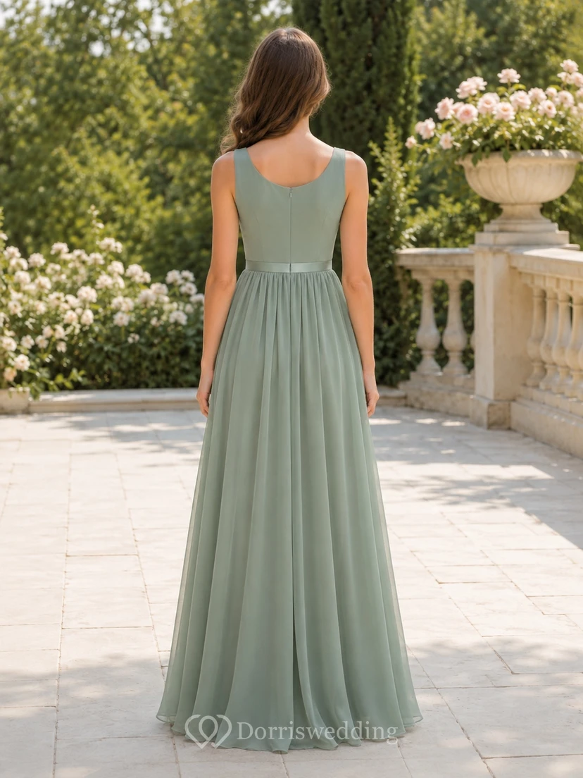 Vestido de dama de honor juvenil color celadón, corte en A, escote redondo, sin mangas view 2
