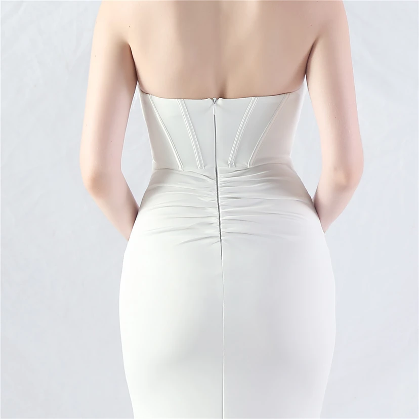 Fischgrätmusterweste, tailliertes Satinkleid mit Faltenwurf, handgefertigtes High-End-Abendkleid mit Straußenfedern view 52