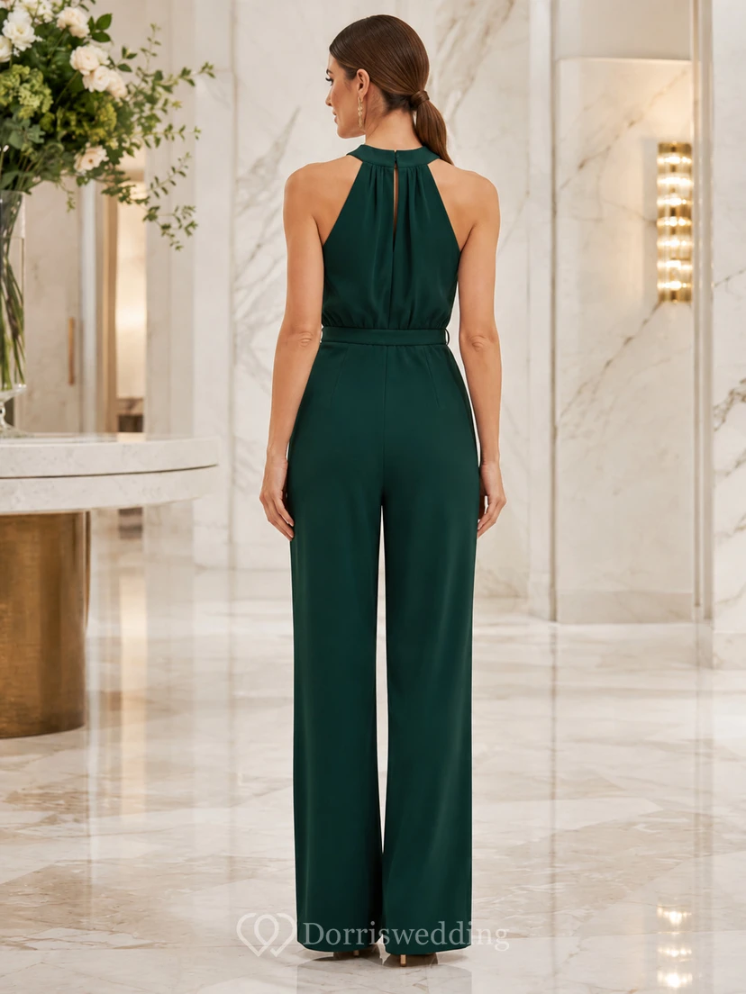 Dunkelgrüner, ärmelloser Jumpsuit aus Crêpe mit Neckholder, Raffungen und weitem Bein, bodenlang, für Firmenfeiern view 2