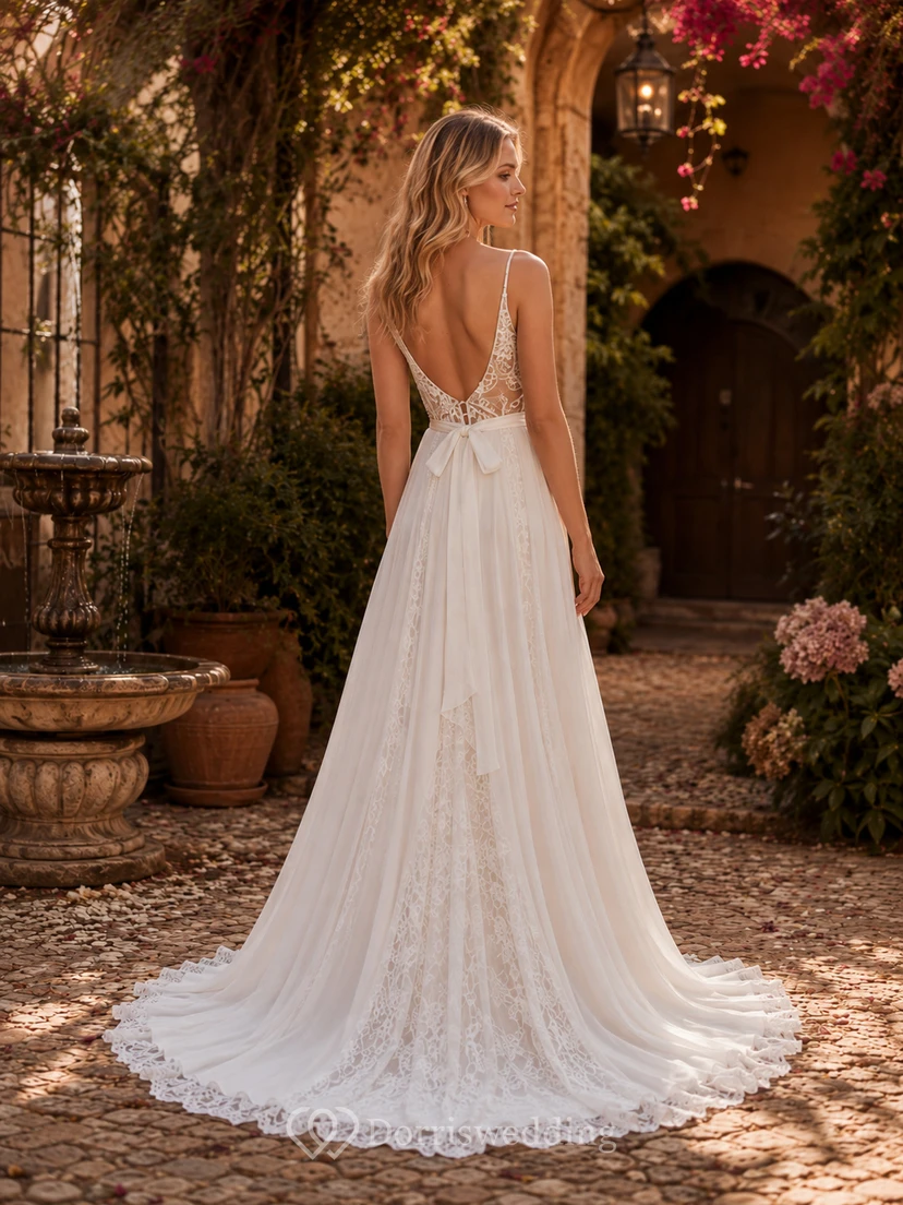 Robe de mariée trapèze en dentelle à col V et dos nu, style plage view 2