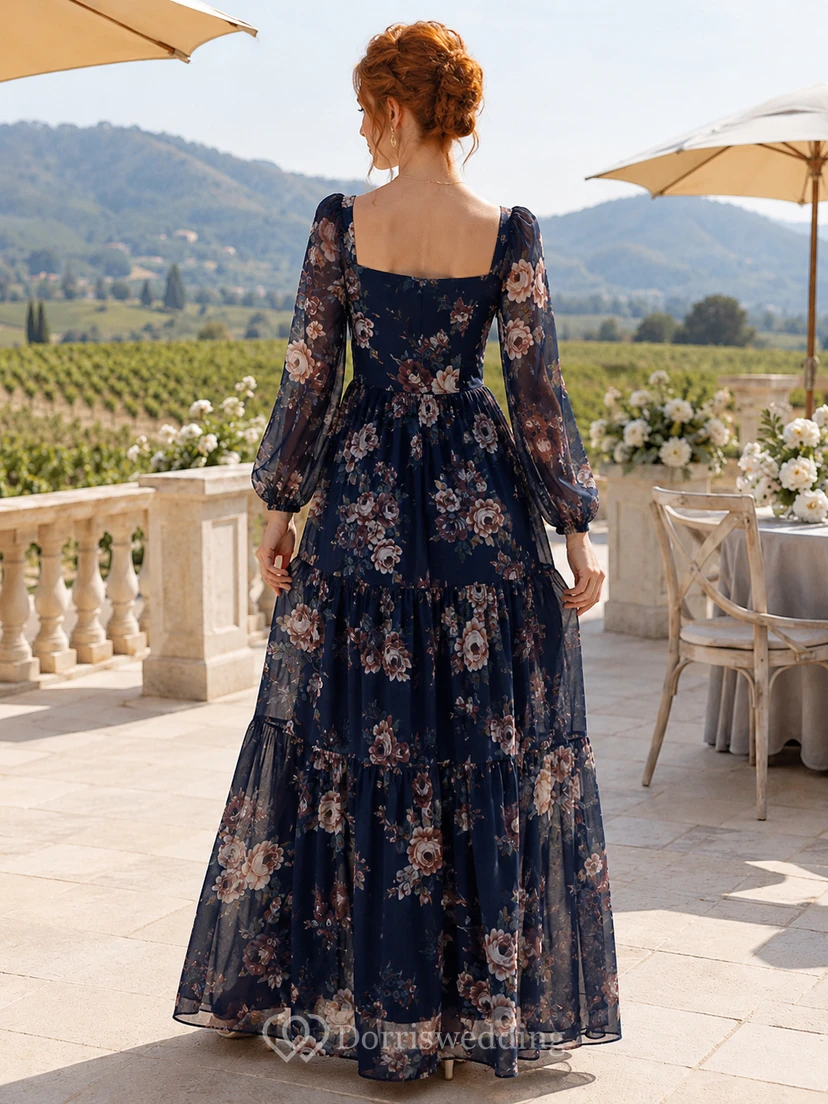 Dunkelblaues, elegantes Abendkleid für Hochzeitsgäste und Brautjungfern im Weinberg – A-Linie, bodenlang, eckiger Ausschnitt, lange Ärmel, Chiffon mit Blumenmuster, Rüschenbesatz, Reißverschluss hinten view 2