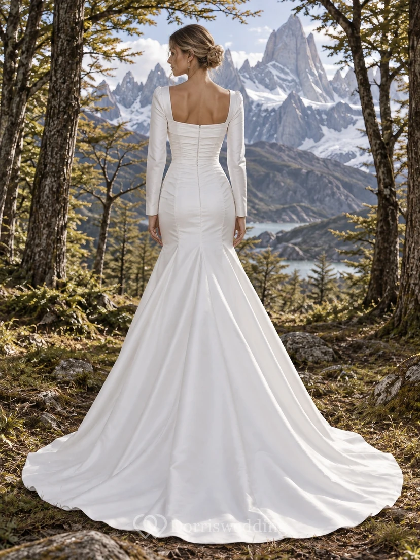 Vestido de novia de tafetán de manga larga con escote cuadrado, corpiño con pliegues y cola de sirena. view 2
