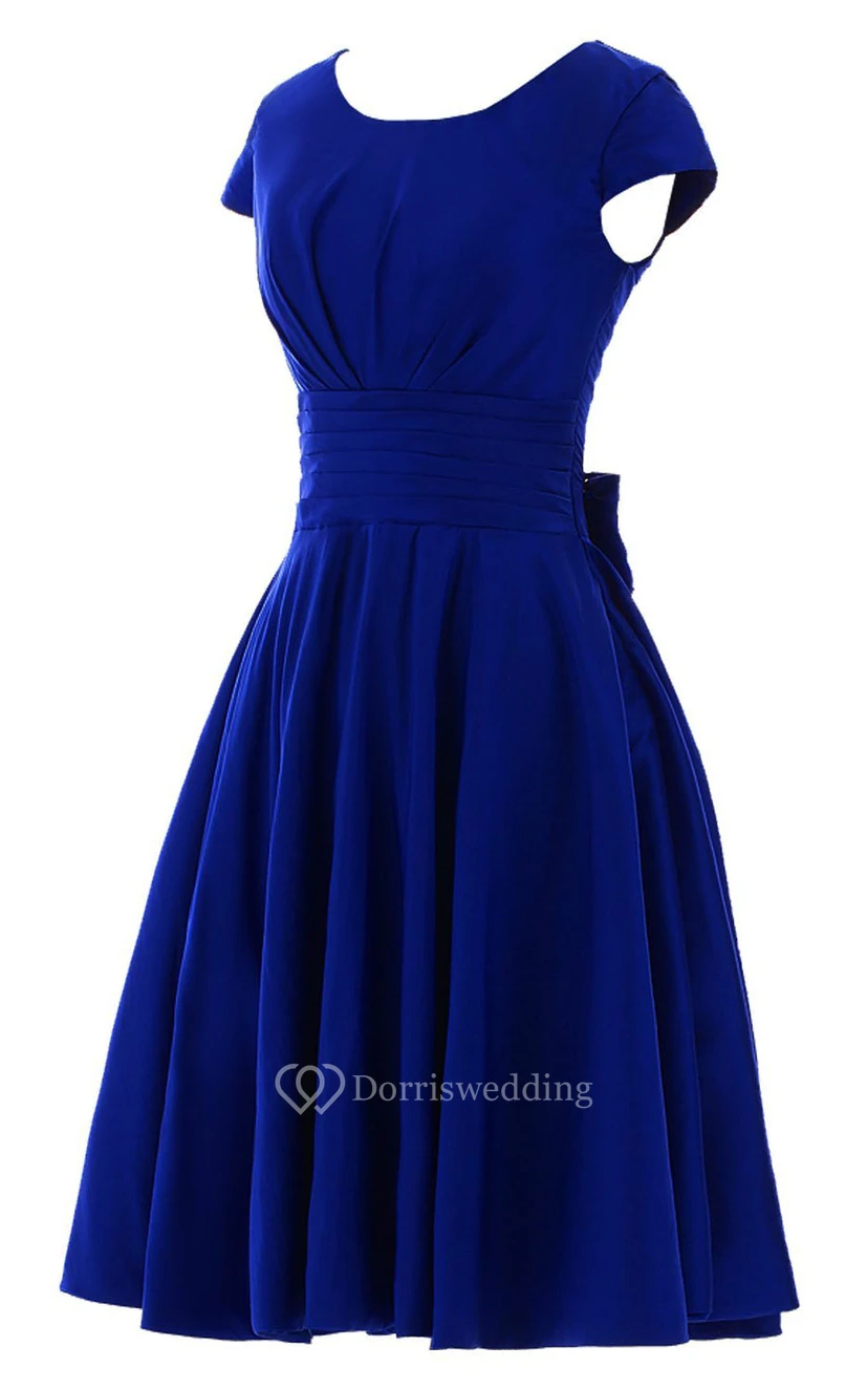 Kurzärmeliges, knielanges, plissiertes Chiffonkleid mit Schleife view 18