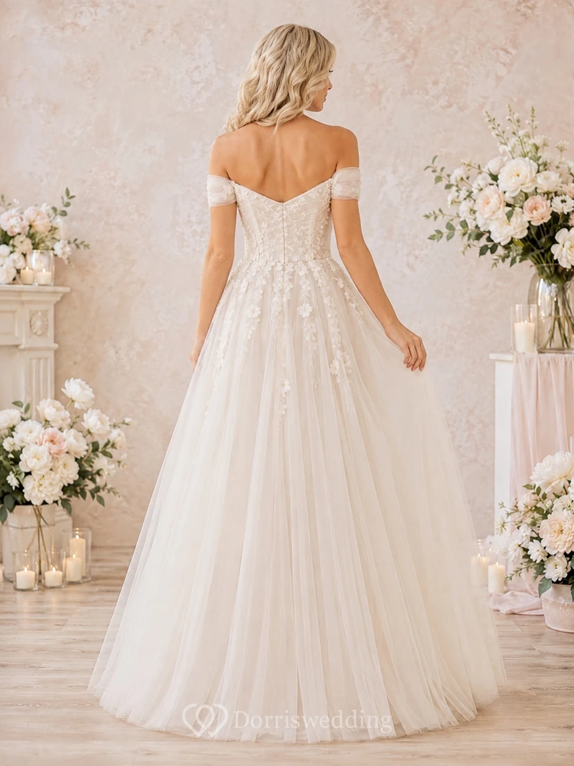 Romantisches, schulterfreies A-Linien-Brautkleid aus Tüll mit Herzausschnitt und Applikationen, bodenlang, für eine Gartenhochzeit view 2