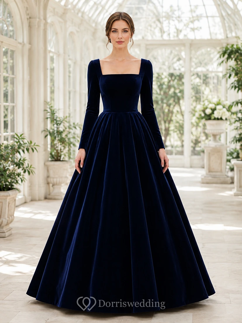 Schlichtes, dunkelblaues, eckiges Samt-Ballkleid mit langen Ärmeln, Falten und langen Ärmeln, bodenlang, festlich