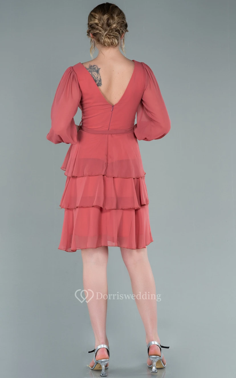 Adorable vestido corto de fiesta de gasa con escote en V, mangas largas y efecto ilusión. view 4