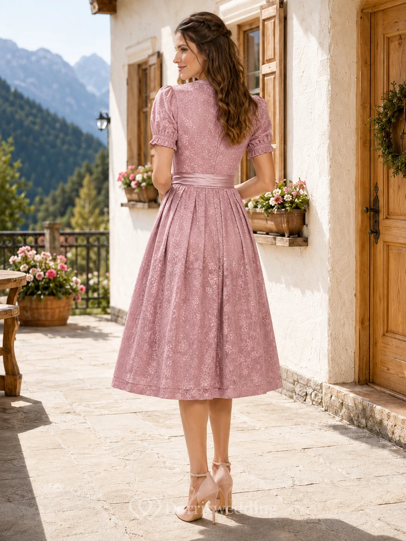 Vestido Trachten romántico de jacquard rosa empolvado, largo hasta la rodilla, manga cuadrada abullonada. view 2