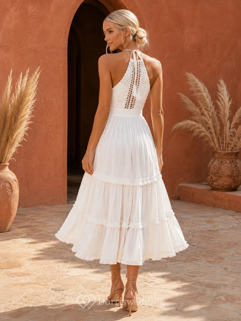 Weißes, ärmelloses Cocktailkleid aus Tüll mit Schlüssellochausschnitt, Neckholder und A-Linien-Schnitt in Teelänge und Stufenrock view 2